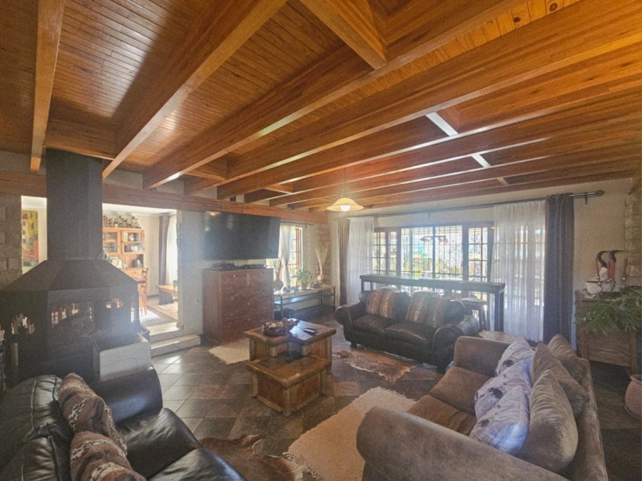 5 Bedroom Property for Sale in Ladybrand Free State